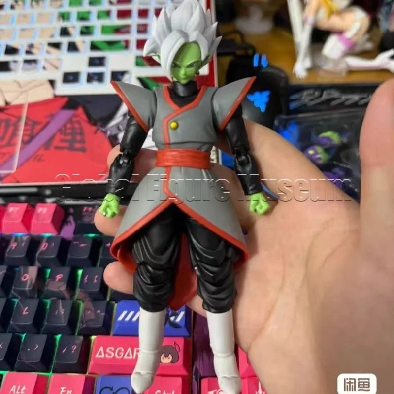متوفر في المخزون: مجسم شخصية س - مراجعة Bandai Tamashii Nations S.H.Figuarts وسعره
