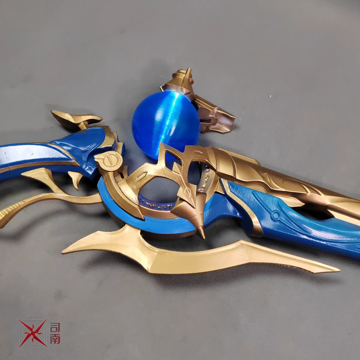 مسدس تنكري لشخصية ناجاتوسيا من - مراجعة Anaxa Cosplay Prop وسعره